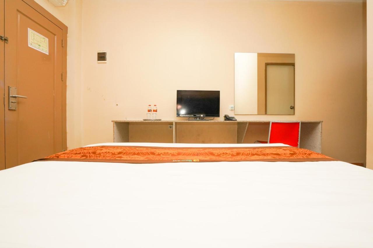 Avi Hotel Sorabaya Extérieur photo