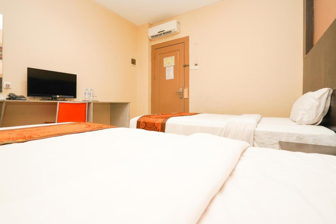 Avi Hotel Sorabaya Extérieur photo