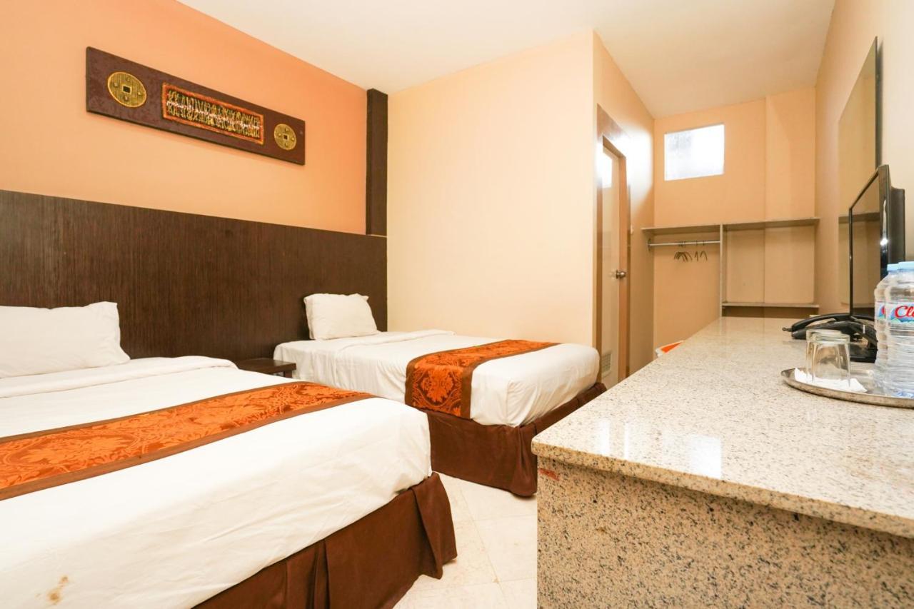 Avi Hotel Sorabaya Extérieur photo
